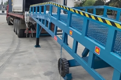 移動(dòng)式登車橋是什么